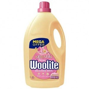 Средство для стирки жидкое Woolite для шерсти и деликатных тканей с Кератином 4.5 л