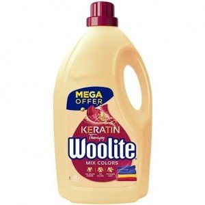 Средство для стирки жидкое Woolite для цветных тканей с Кератином 4.5 л